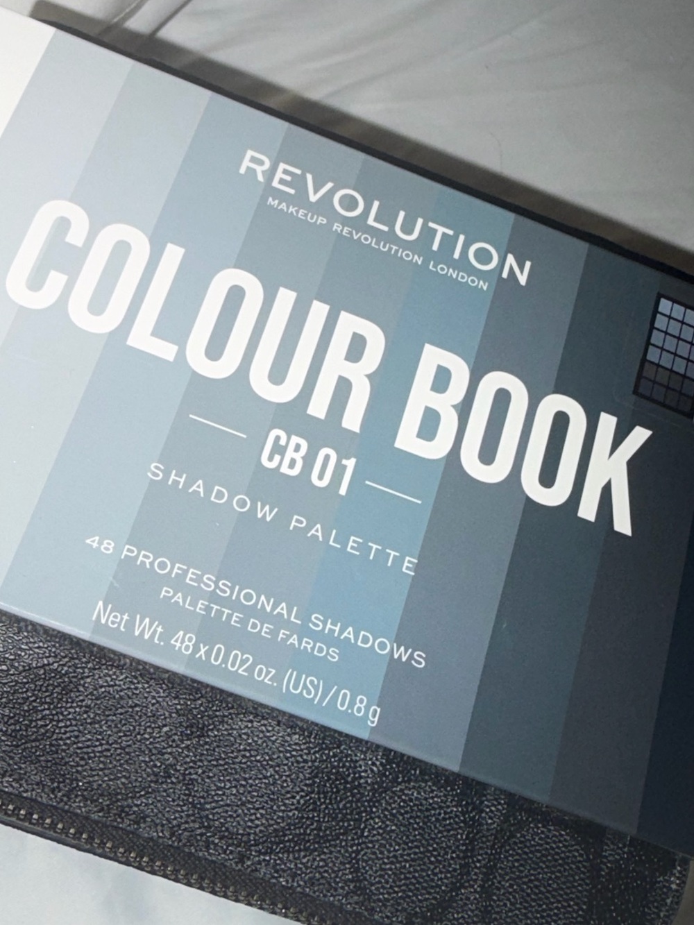 48 Colour Book Eyeshadow Palette - Blue Gray to Taupe Tones - Picture 4 of 4
